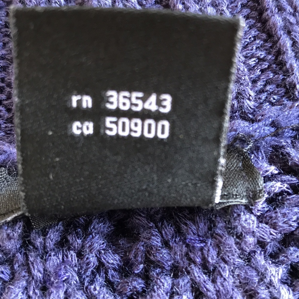 Calvin Klein Jeans navy acrylic sweater, size L - Picture 8 of 8